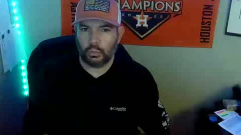 Snapshot of taintnuzzler_13 chatting on February 19, 9:03 pm TaintNuzzler online show from February 19, 9:03 pm