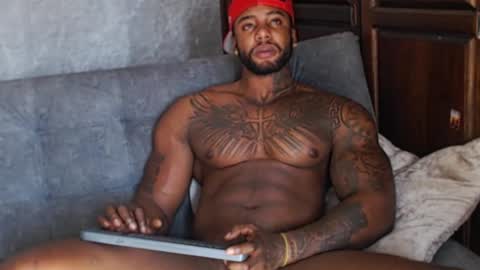 Tairon Tucke online show from January 22, 1:42 pm