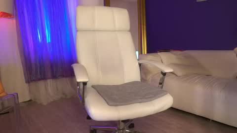Margo online show from February 17, 6:17 pm