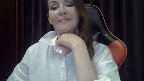 taisialucky77 online show from October 20, 6:24 pm