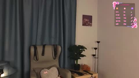 Lizzy online show from October 9, 5:13 am