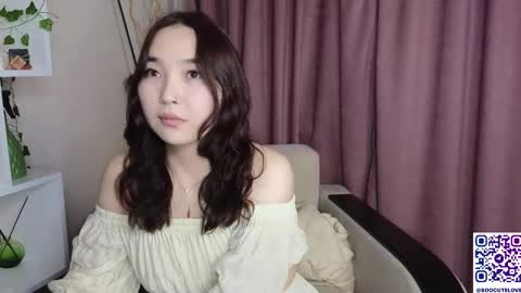 Soo Ying online show from November 30, 9:44 pm