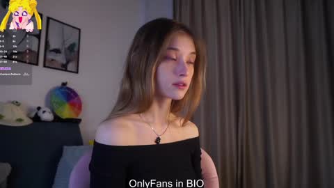 Mia online show from February 27, 1:53 am