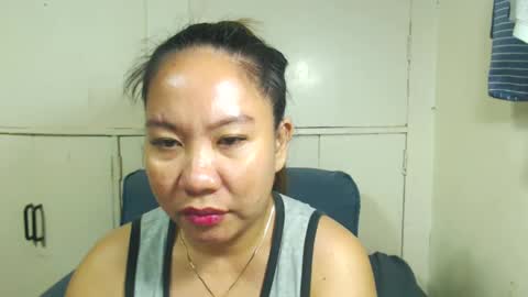 Snapshot of takemetoheavenbaby chatting on February 12, 5:48 pm anne online show from February 12, 5:48 pm