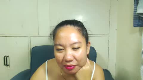 Snapshot of takemetoheavenbaby chatting on February 13, 5:01 pm anne online show from February 13, 5:01 pm