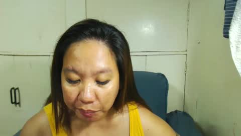 Snapshot of takemetoheavenbaby chatting on January 16, 5:01 pm anne online show from January 16, 5:01 pm