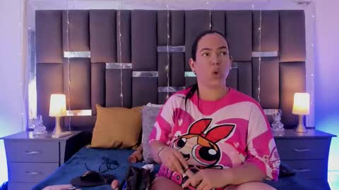 tali  online show from March 8, 5:39 pm