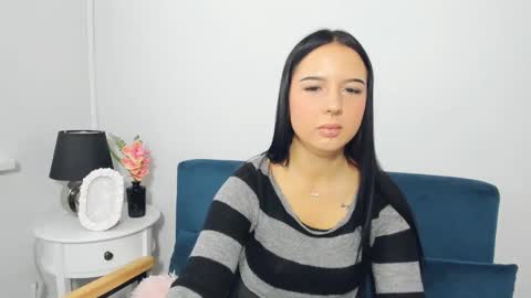 taliasensitive online show from October 28, 8:04 am