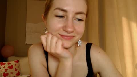  Kira  online show from March 7, 12:45 pm