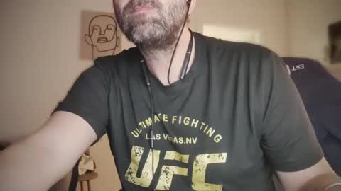 Snapshot of tallboy77eu chatting on January 11, 9:46 pm Aligator online show from January 11, 9:46 pm