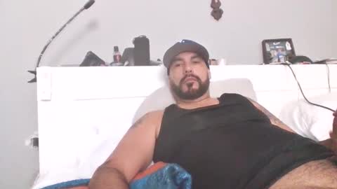 Snapshot of talllatino310 chatting on September 20, 10:24 pm talllatino310 online show from September 20, 10:24 pm