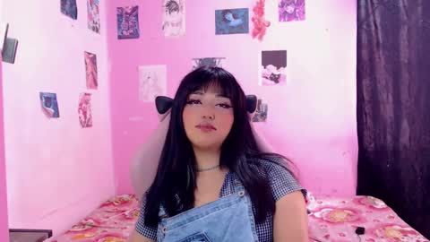 Alejandra Independent model online show from February 5, 1:00 pm