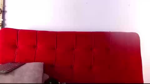 Snapshot of tamara_reyna chatting on September 12, 10:23 pm Tammy Modelo independiente YEAH online show from September 12, 10:23 pm