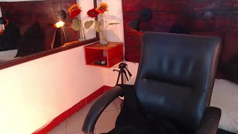 Snapshot of tamara_sanz1 chatting on February 11, 8:52 pm online show from February 11, 8:52 pm