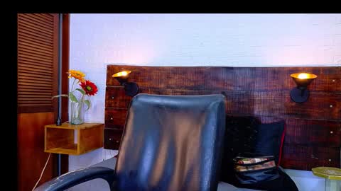    online show from October 16, 10:15 am