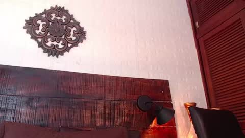 Snapshot of tamara_sanz1 chatting on February 4, 11:38 pm online show from February 4, 11:38 pm