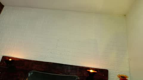    online show from September 25, 8:27 pm