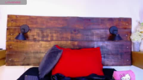    online show from April 14, 10:07 am