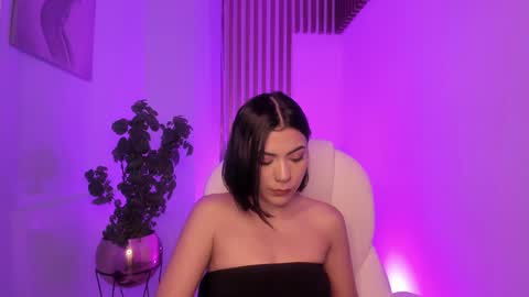 Snapshot of tamarathompsonn chatting on March 5, 2:23 pm Tamara. online show from March 5, 2:23 pm