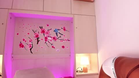 Tami online show from October 4, 7:44 pm