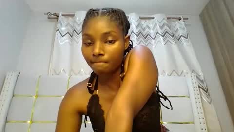 Snapshot of tamia538235 chatting on February 13, 3:50 am tamia online show from February 13, 3:50 am