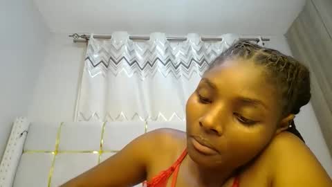 Snapshot of tamia538235 chatting on February 15, 4:14 am tamia online show from February 15, 4:14 am