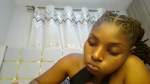 Snapshot of tamia538235 chatting on February 9, 11:15 pm tamia online show from February 9, 11:15 pm