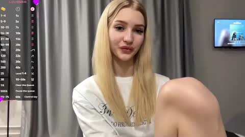 Melissa online show from June 17, 3:50 pm