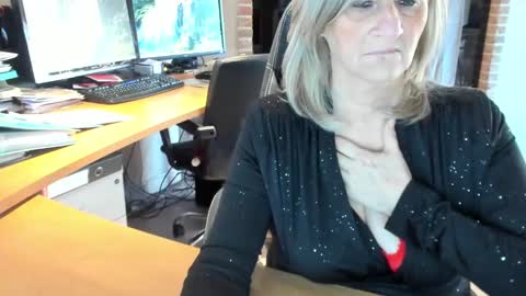 Snapshot of tammy4camfun chatting on January 10, 1:31 pm Tammy online show from January 10, 1:31 pm