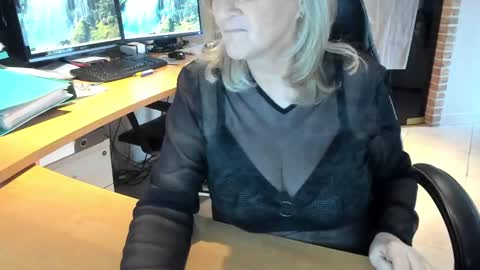 Snapshot of tammy4camfun chatting on February 5, 12:38 pm Tammy online show from February 5, 12:38 pm