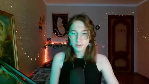 Snapshot of tangerine4dreams chatting on February 23, 1:32 pm Milena Kuprianova online show from February 23, 1:32 pm