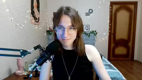 Snapshot of tangerine4dreams chatting on February 13, 12:54 pm Milena Kuprianova online show from February 13, 12:54 pm