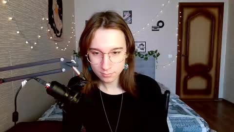 Snapshot of tangerine4dreams chatting on February 17, 6:31 am Milena Kuprianova online show from February 17, 6:31 am