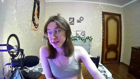 Snapshot of tangerine4dreams chatting on February 11, 1:20 pm Milena Kuprianova online show from February 11, 1:20 pm