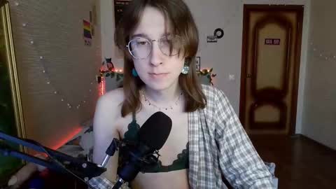 Snapshot of tangerine4dreams chatting on March 1, 8:56 am Milena Kuprianova online show from March 1, 8:56 am