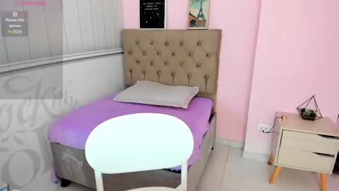 Snapshot of tania_duque chatting on September 16, 2:09 pm Tania online show from September 16, 2:09 pm