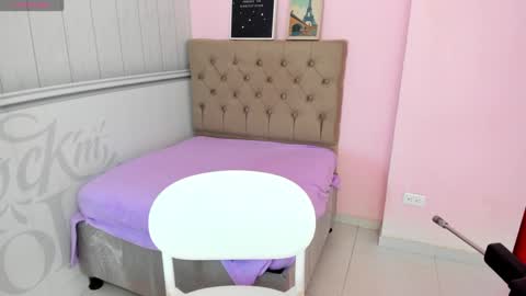Snapshot of tania_duque chatting on September 20, 2:42 pm Tania online show from September 20, 2:42 pm