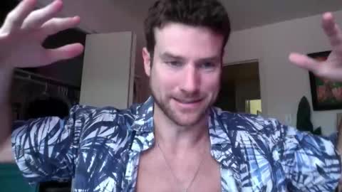 Dr. Love online show from April 29, 4:45 pm