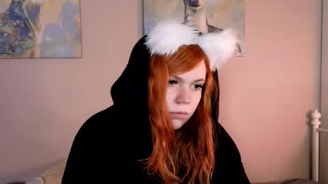Snapshot of tara_renn chatting on February 11, 12:49 am tara_renn online show from February 11, 12:49 am