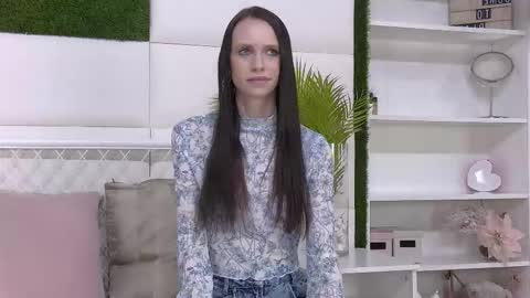 taraharriss online show from March 10, 12:42 pm