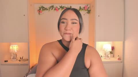 Snapshot of tarawiilson_ chatting on September 18, 5:00 am T A R A online show from September 18, 5:00 am