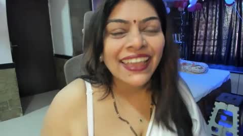 Snapshot of tarivishu23 chatting on February 16, 3:58 am tarivishu23 online show from February 16, 3:58 am
