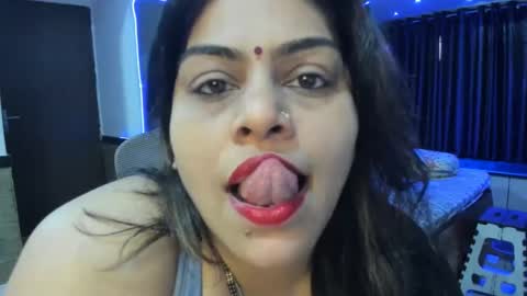 Snapshot of tarivishu23 chatting on January 3, 1:48 am tarivishu23 online show from January 3, 1:48 am