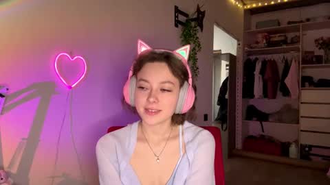 Darlin online show from March 1, 10:47 pm