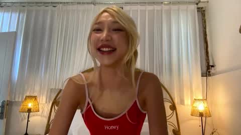 Viola online show from November 25, 4:33 am