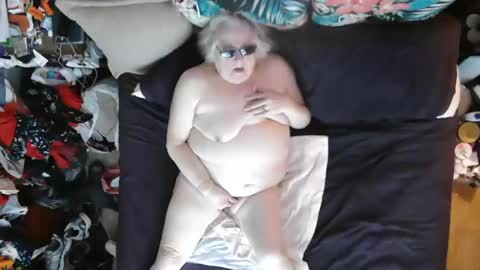 SUGAR  SPICE online show from March 2, 9:22 pm