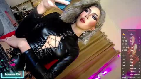 tasteaddict_ online show from November 4, 11:17 pm