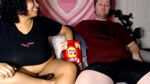 Snapshot of tasteekitty chatting on February 14, 3:11 am Tastee Kitty online show from February 14, 3:11 am