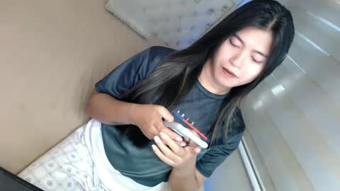 Snapshot of tasteofinnocent69 chatting on February 11, 5:37 am online show from February 11, 5:37 am