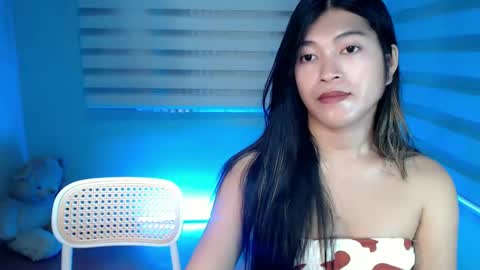 Snapshot of tasteofinnocent69 chatting on January 21, 8:41 am online show from January 21, 8:41 am